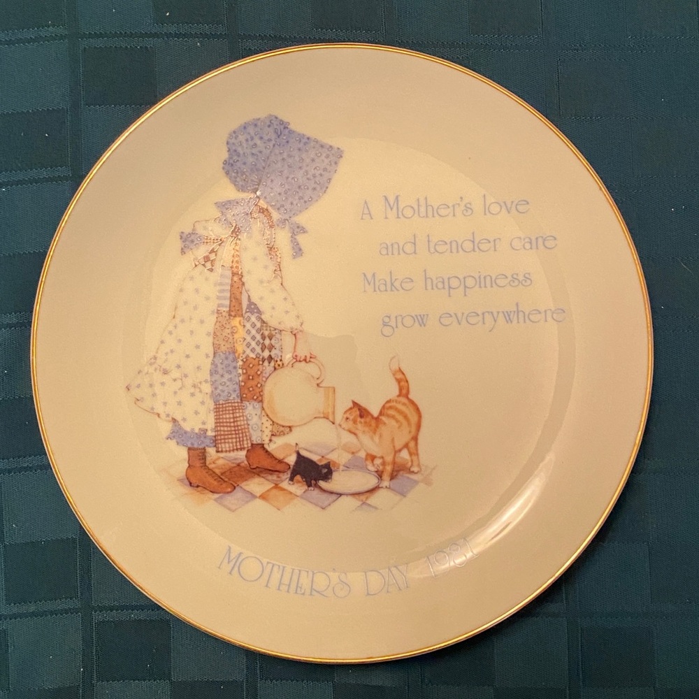 American Greetings Holly Hobbie Mother's Day 1981 Plate Commemorative Edition